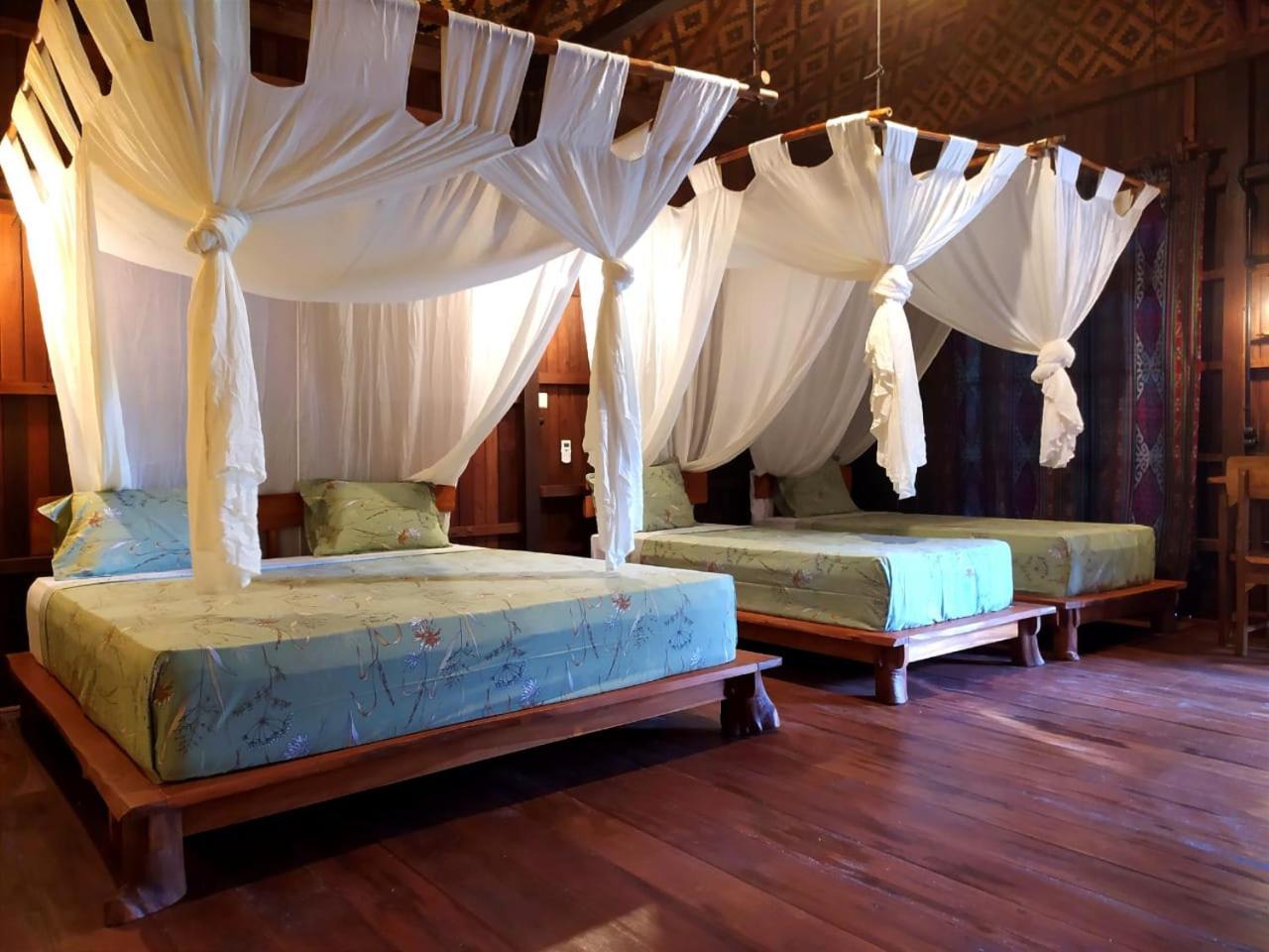 Eco Casa Hotel Karimunjawa Exterior photo